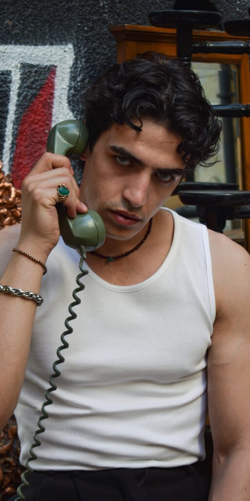 أشخاص وأزياء